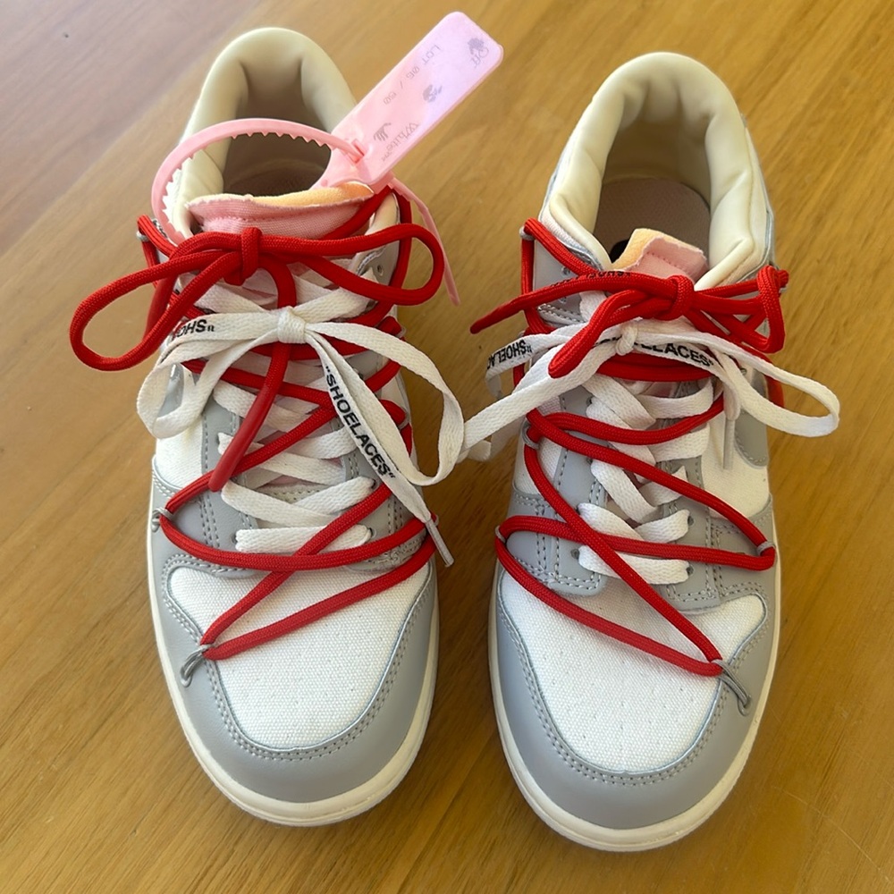 Nike Off-White x Dunk Low ‘Lot 06 of 50’ EUC, Men size 7, Women 8.5, Unisex